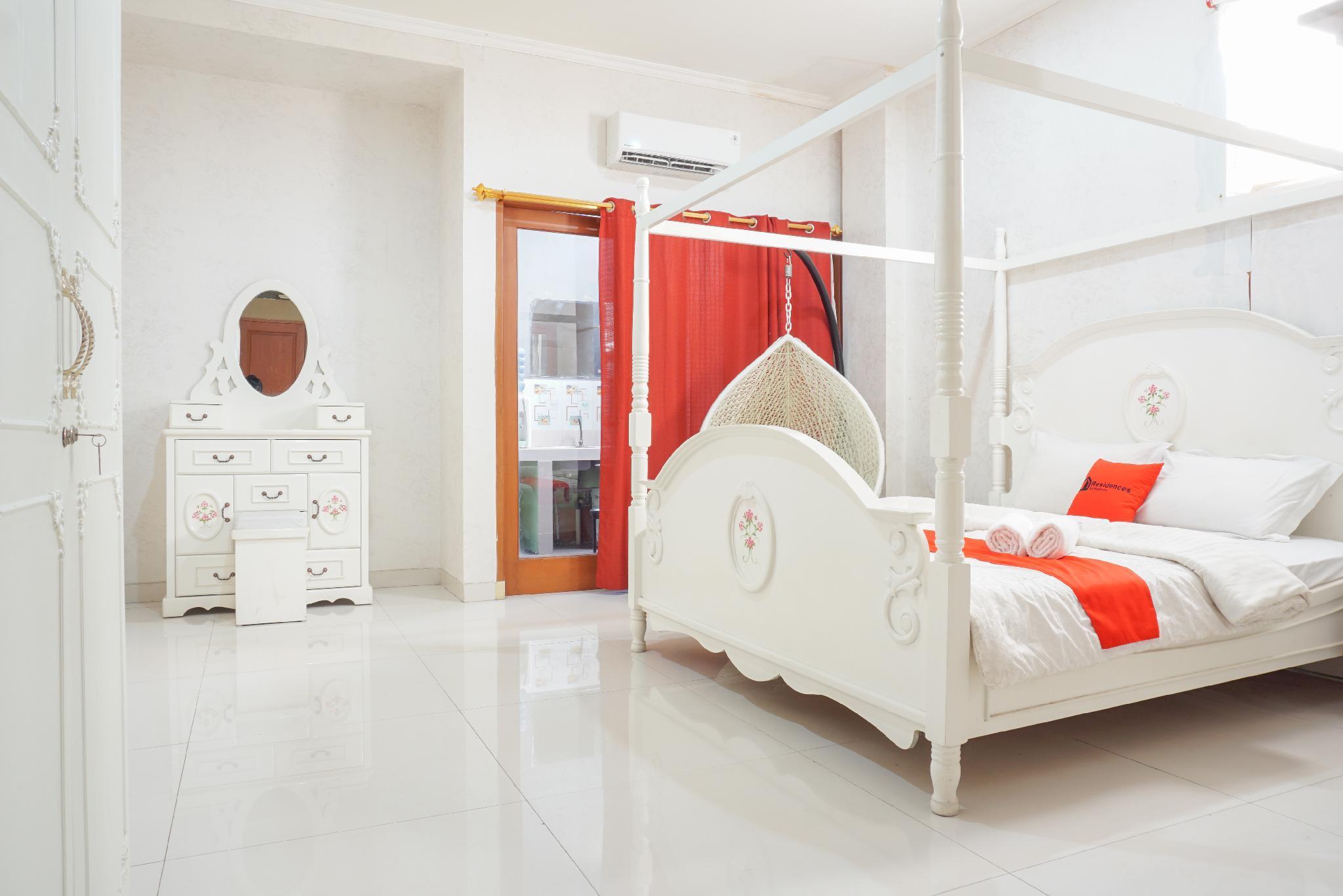 Reddoorz Near Kemang Square Hotel Jakarta Exterior photo